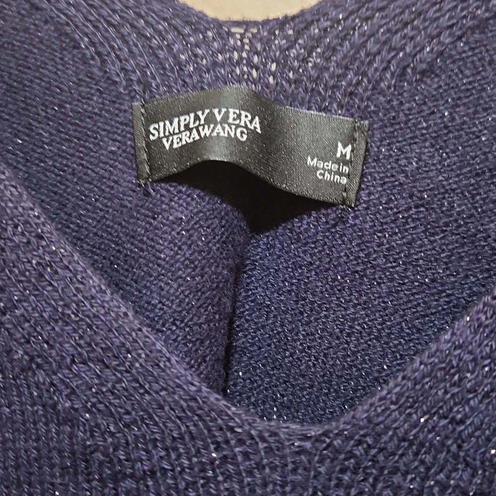 Simply Vera Vera Wang Navy V Neck Sleeveless Tank Top Size M - Picture 3 of 4